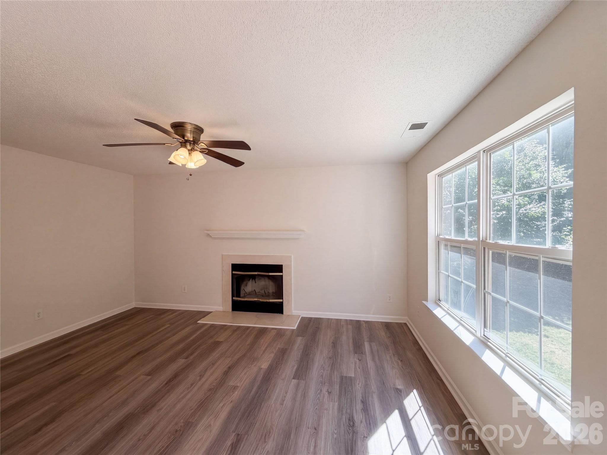 Single Family Residence at 10705 Azure Valley Place, Charlotte, photo 2 of 15