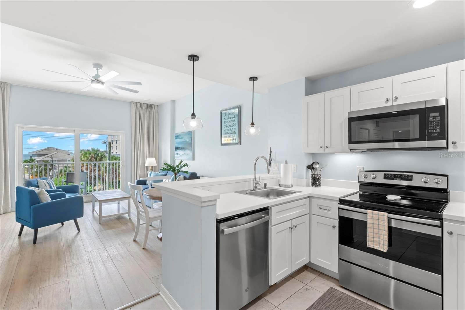 Condo - Hotel at 13101 GULF BLVD #1302, MADEIRA BEACH, photo 16 of 41