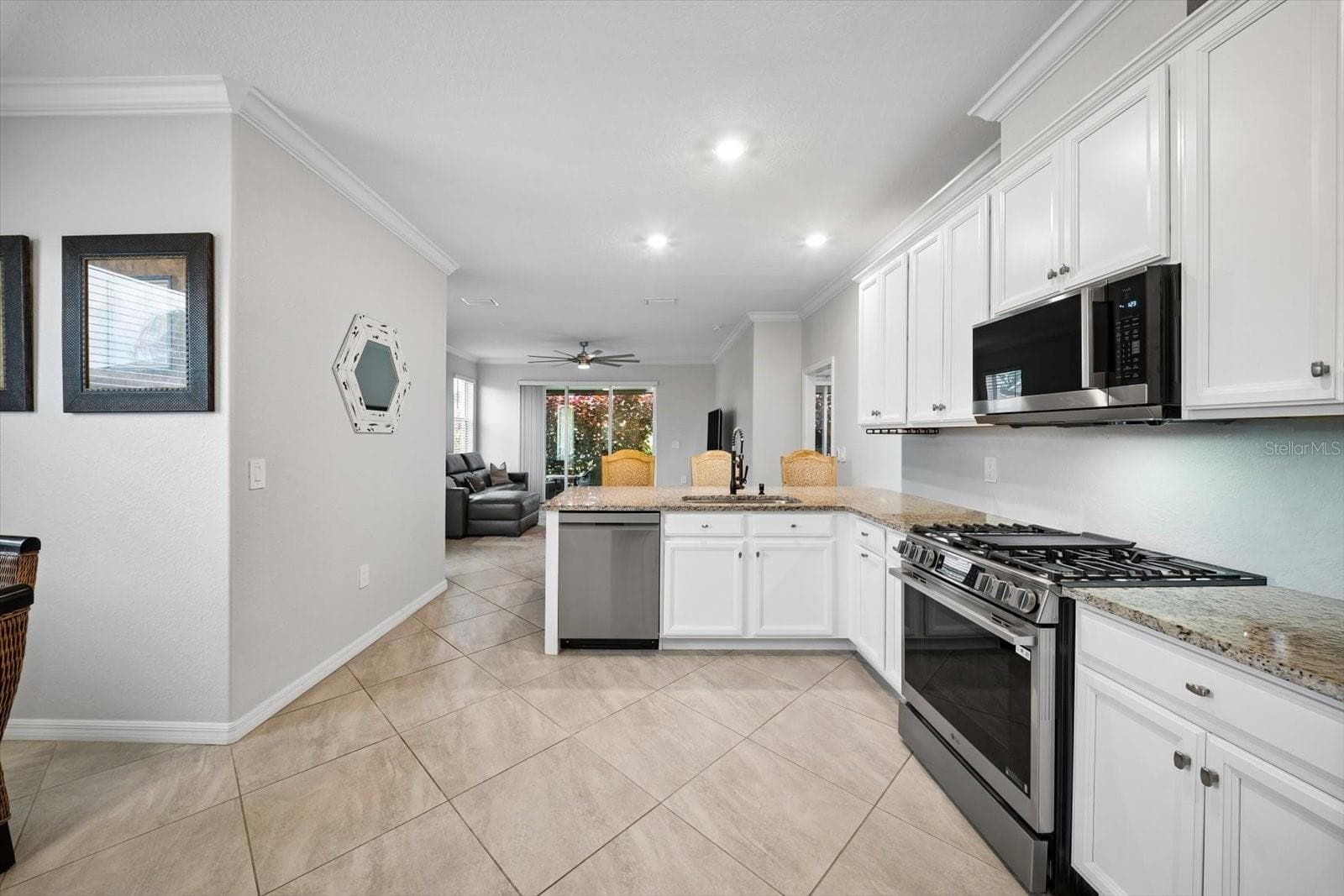 Villa at 2324 SPRINGHAVEN LN, LAKEWOOD RANCH, photo 20 of 62