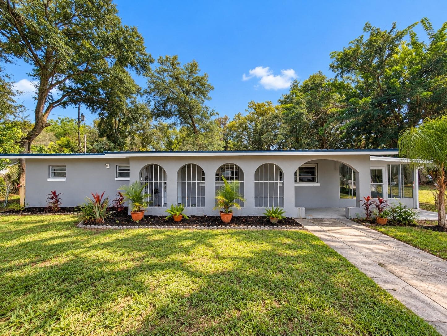 Front - 1300 S DEWEY ST, EUSTIS
