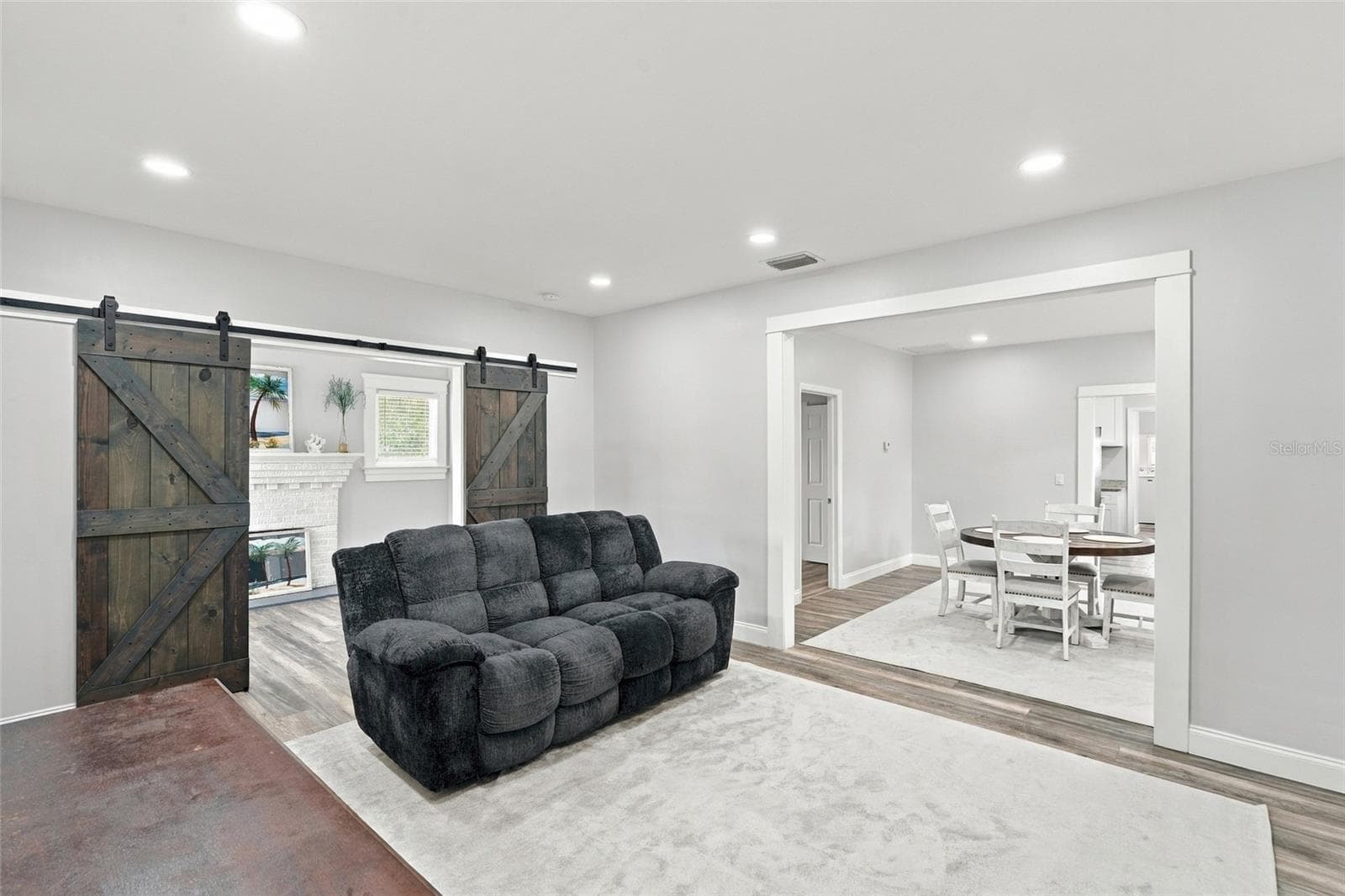 Single Family Residence at 318 N MONROE AVE, ARCADIA, photo 3 of 35