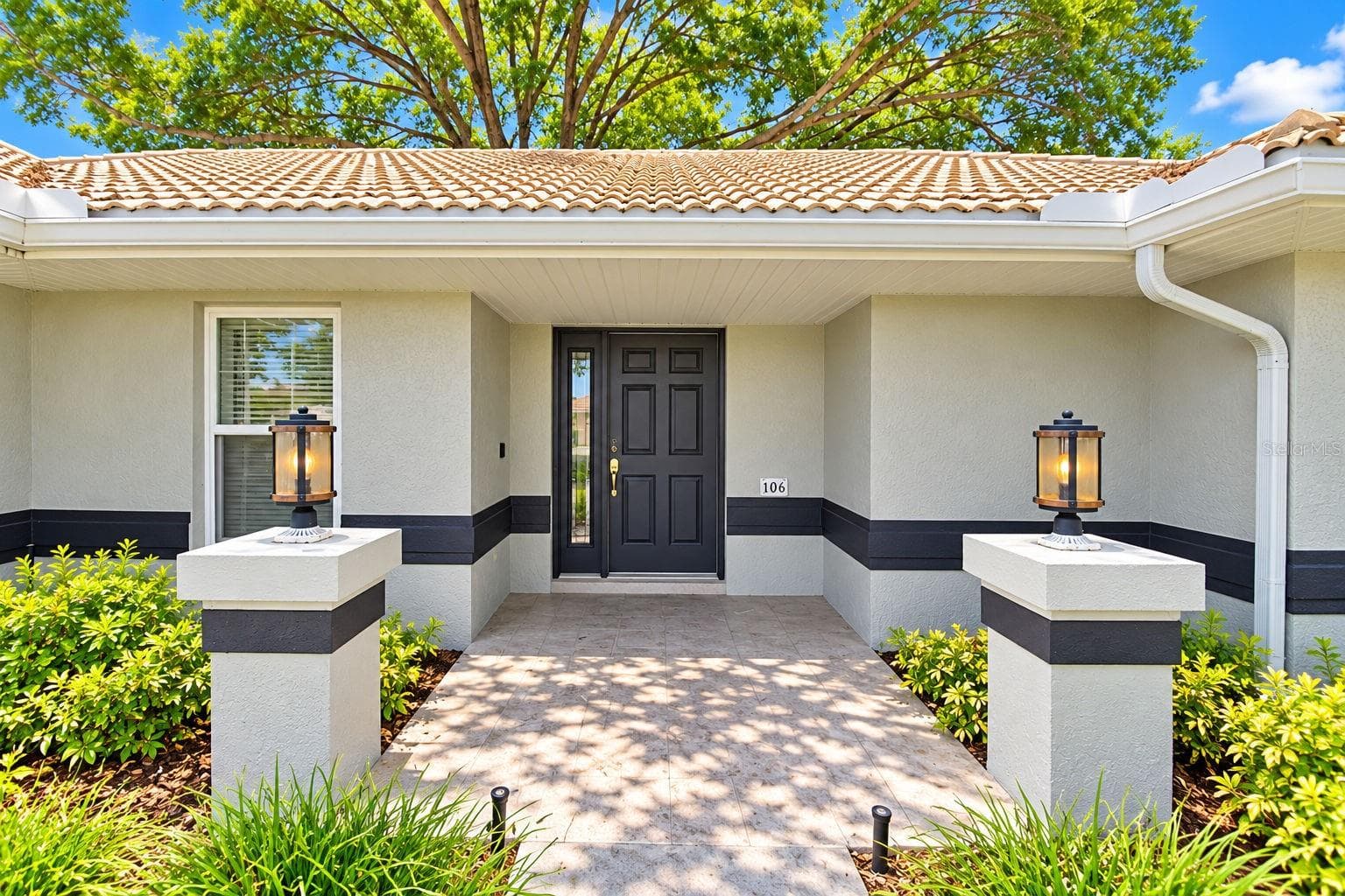 Single Family Residence at 106 HARBOR WAY, AUBURNDALE, photo 2 of 47