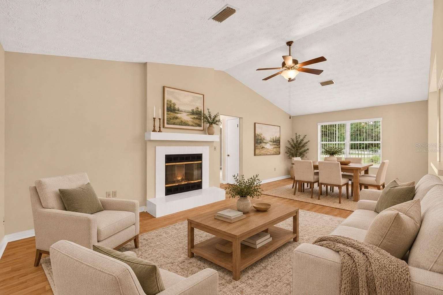 Great Room Virtually Staged - 6542 SW COUNTY RD 100A, STARKE