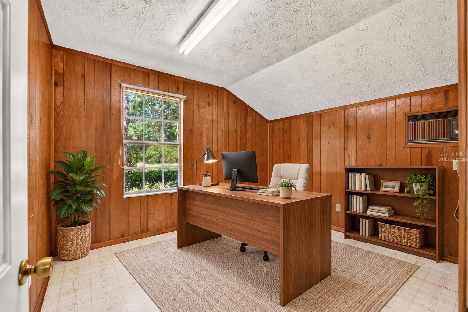 Office IN GARAGEVirtually Staged - 6542 SW COUNTY RD 100A, STARKE