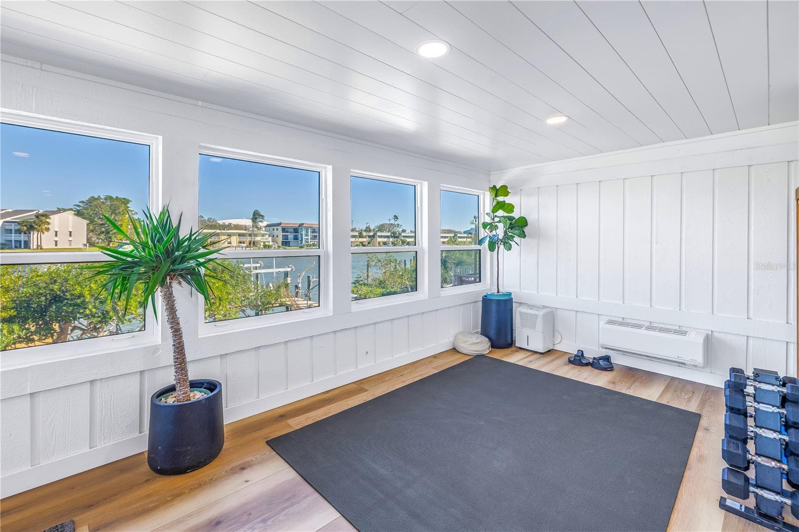 Single Family Residence at 12016 LAGOON LN, TREASURE ISLAND, photo 18 of 50