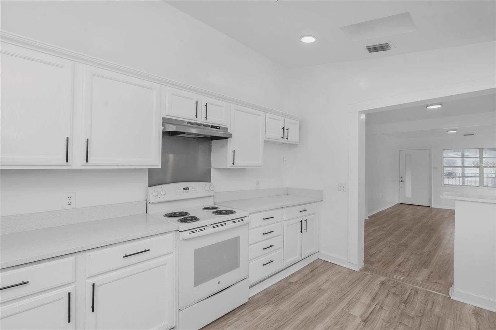 Single Family Residence at 8021 N EDISON AVE, TAMPA, photo 5 of 37