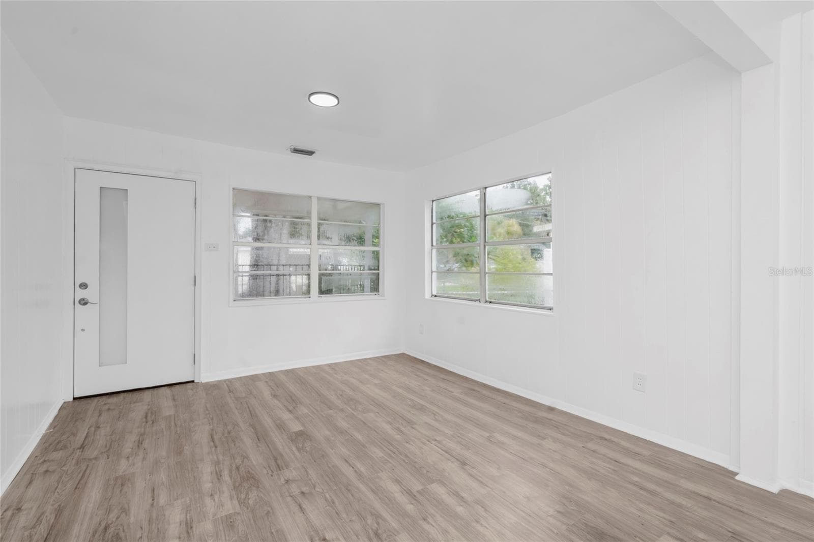 Single Family Residence at 8021 N EDISON AVE, TAMPA, photo 6 of 37