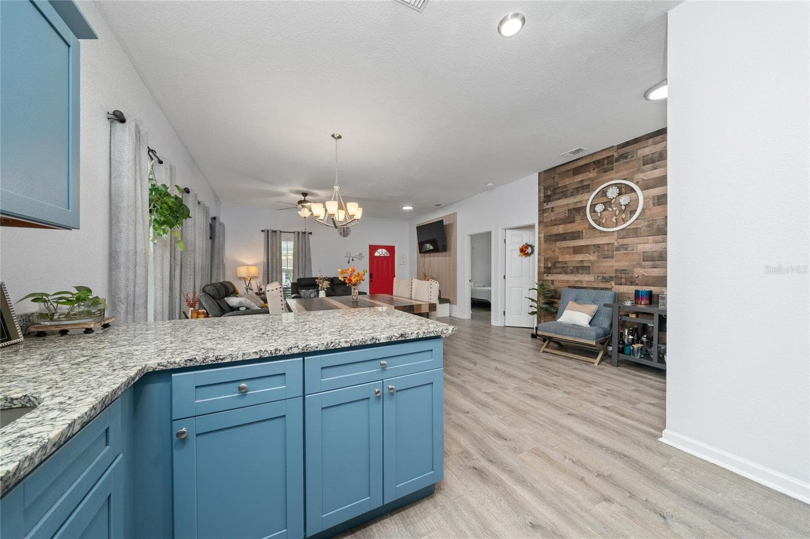 Single Family Residence at 828 N SCOTT AVE, LAKELAND, photo 11 of 34