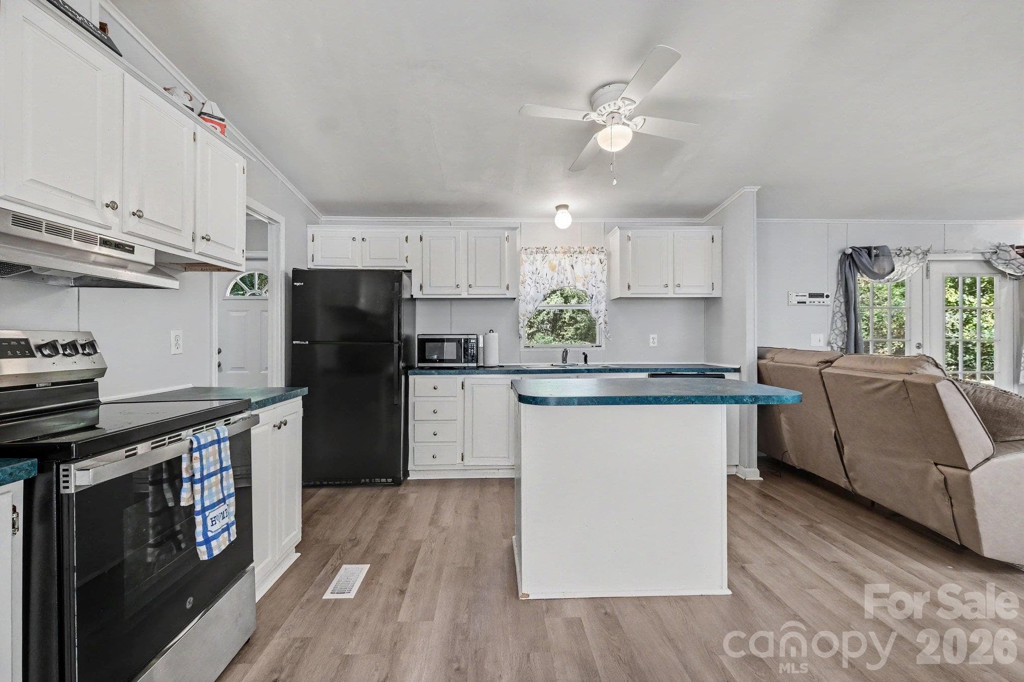 Single Family Residence at 4833 Maralane Trail, Denver, photo 16 of 37