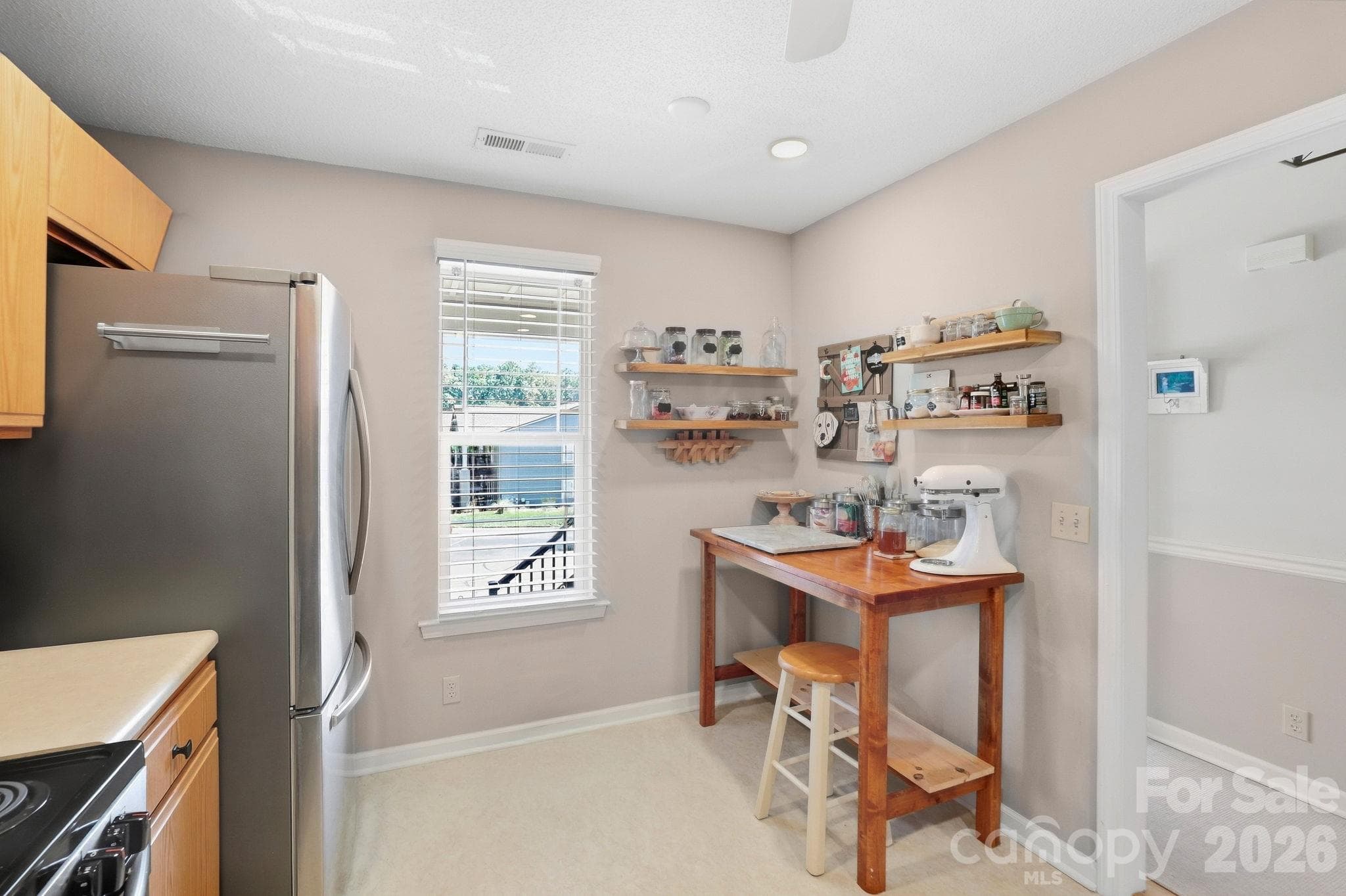 Condominium at 1406 Deermouse Way, Hendersonville, photo 6 of 33