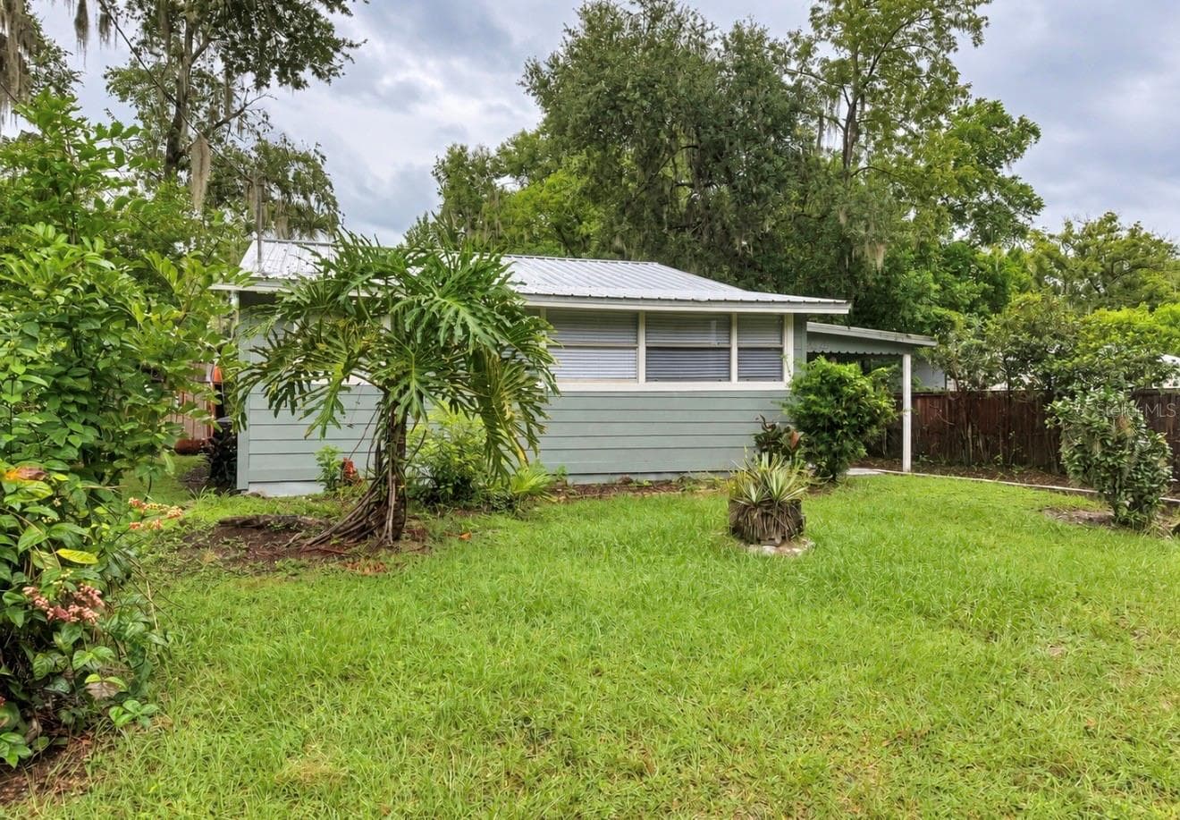 Single Family Residence at 1204 N MORNINGSIDE DR, PLANT CITY, photo 2 of 25