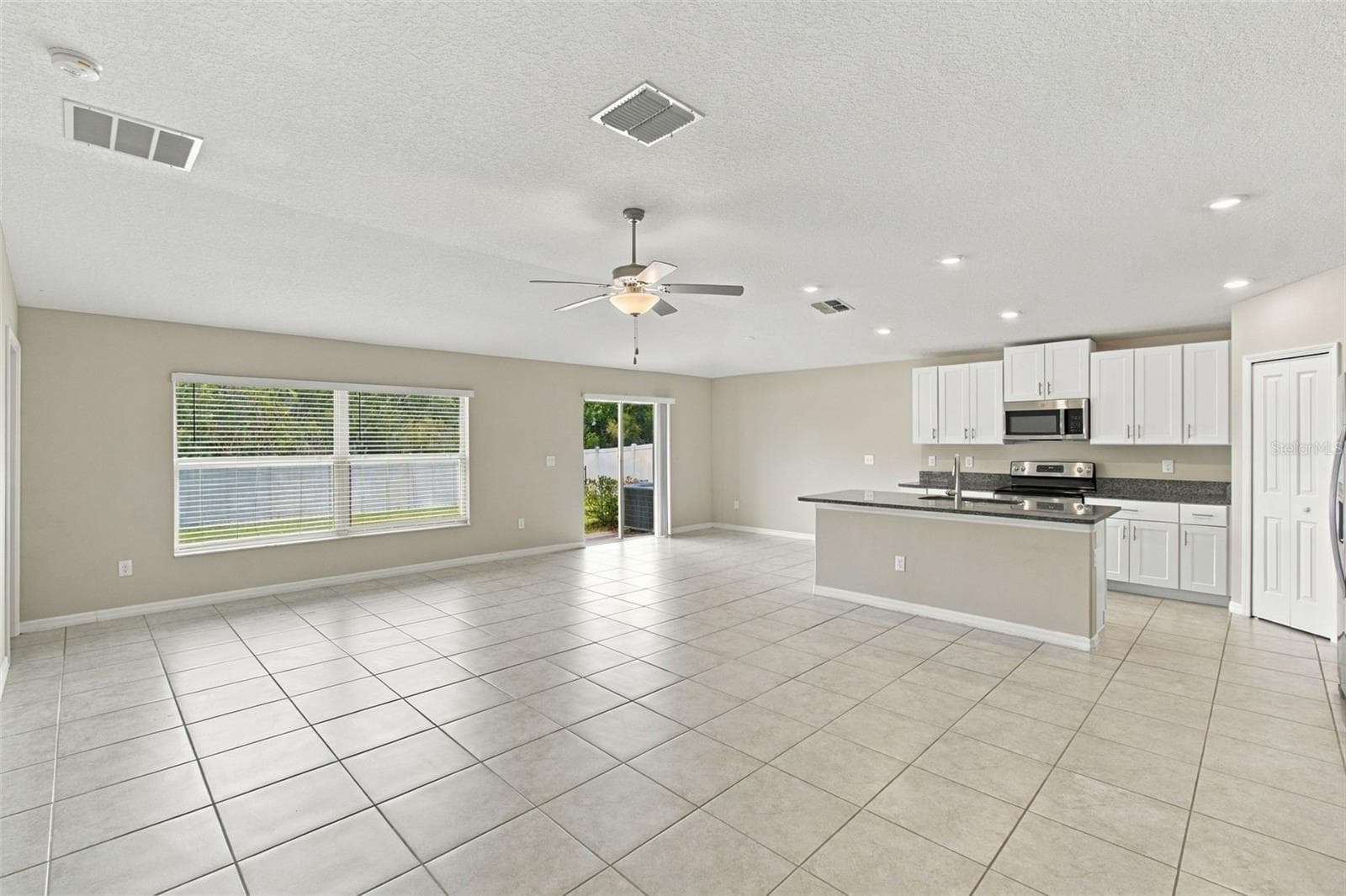 Single Family Residence at 12903 WILDFLOWER MEADOW DR, RIVERVIEW, photo 8 of 87