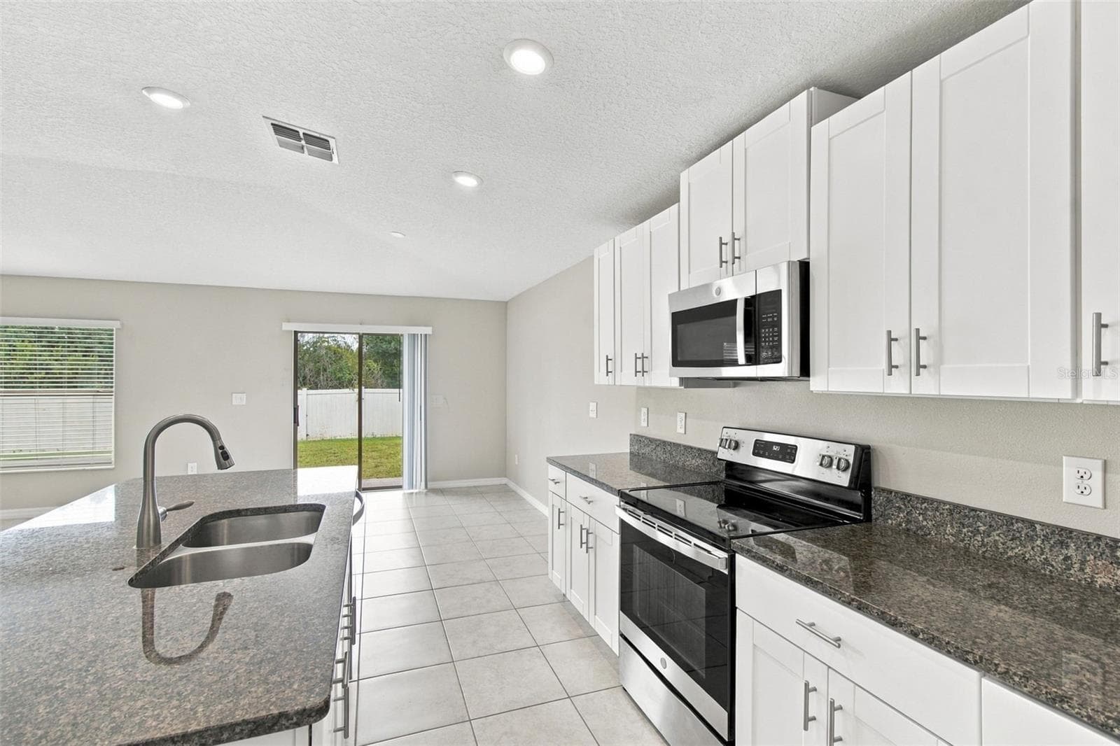 Single Family Residence at 12903 WILDFLOWER MEADOW DR, RIVERVIEW, photo 14 of 87