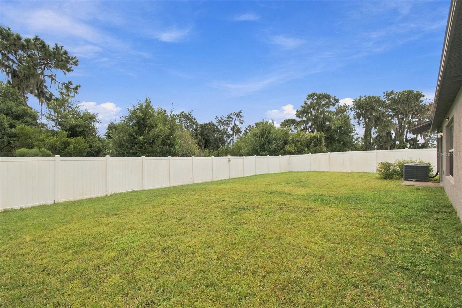 Single Family Residence at 12903 WILDFLOWER MEADOW DR, RIVERVIEW, photo 56 of 87