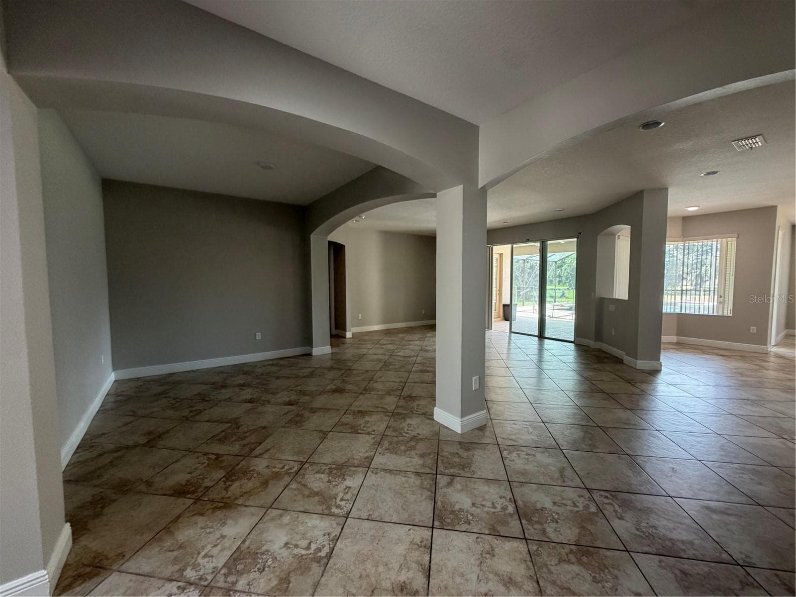 Single Family Residence at 3811 EAGLE ISLES CIR, KISSIMMEE, photo 10 of 55