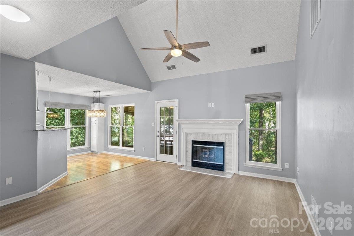 Single Family Residence at 3688 Lake Spring Avenue, Concord, photo 5 of 48