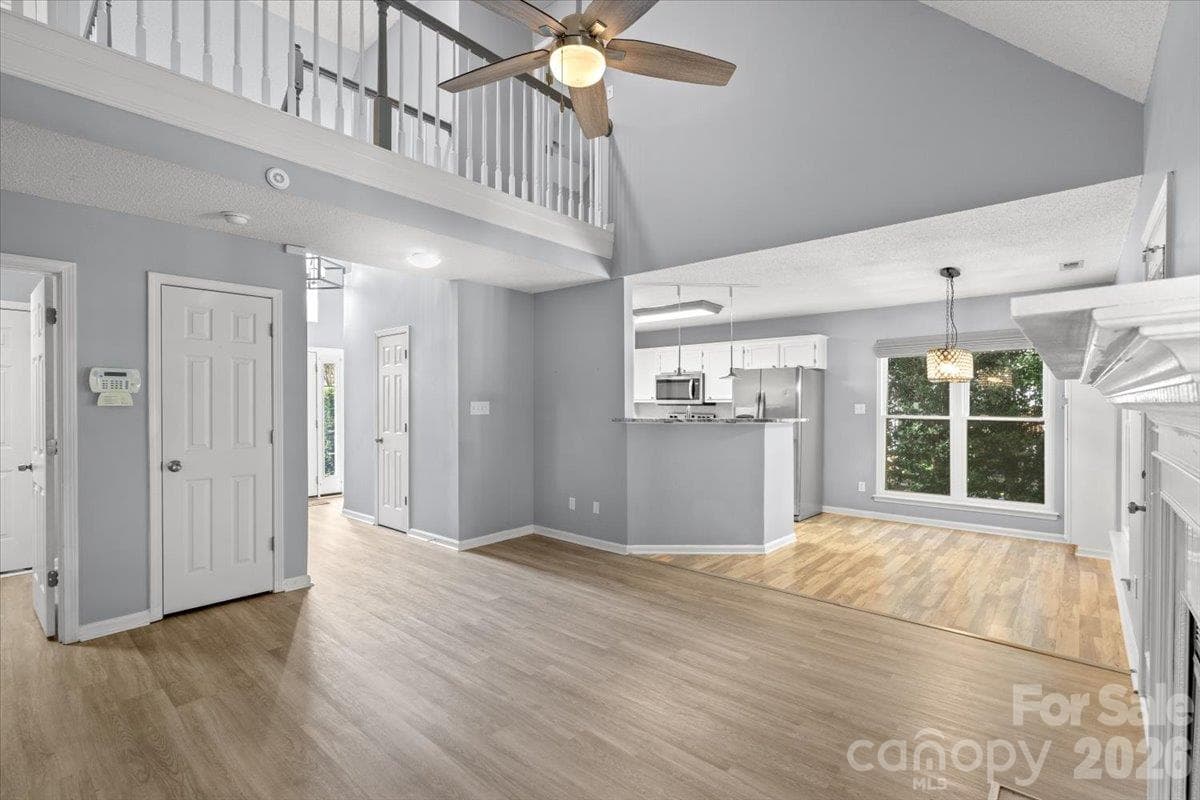 Single Family Residence at 3688 Lake Spring Avenue, Concord, photo 6 of 48