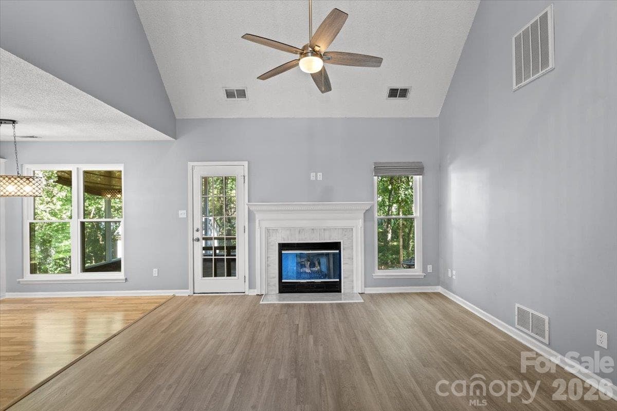 Single Family Residence at 3688 Lake Spring Avenue, Concord, photo 7 of 48