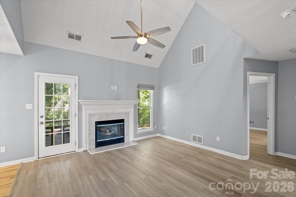 Single Family Residence at 3688 Lake Spring Avenue, Concord, photo 8 of 48