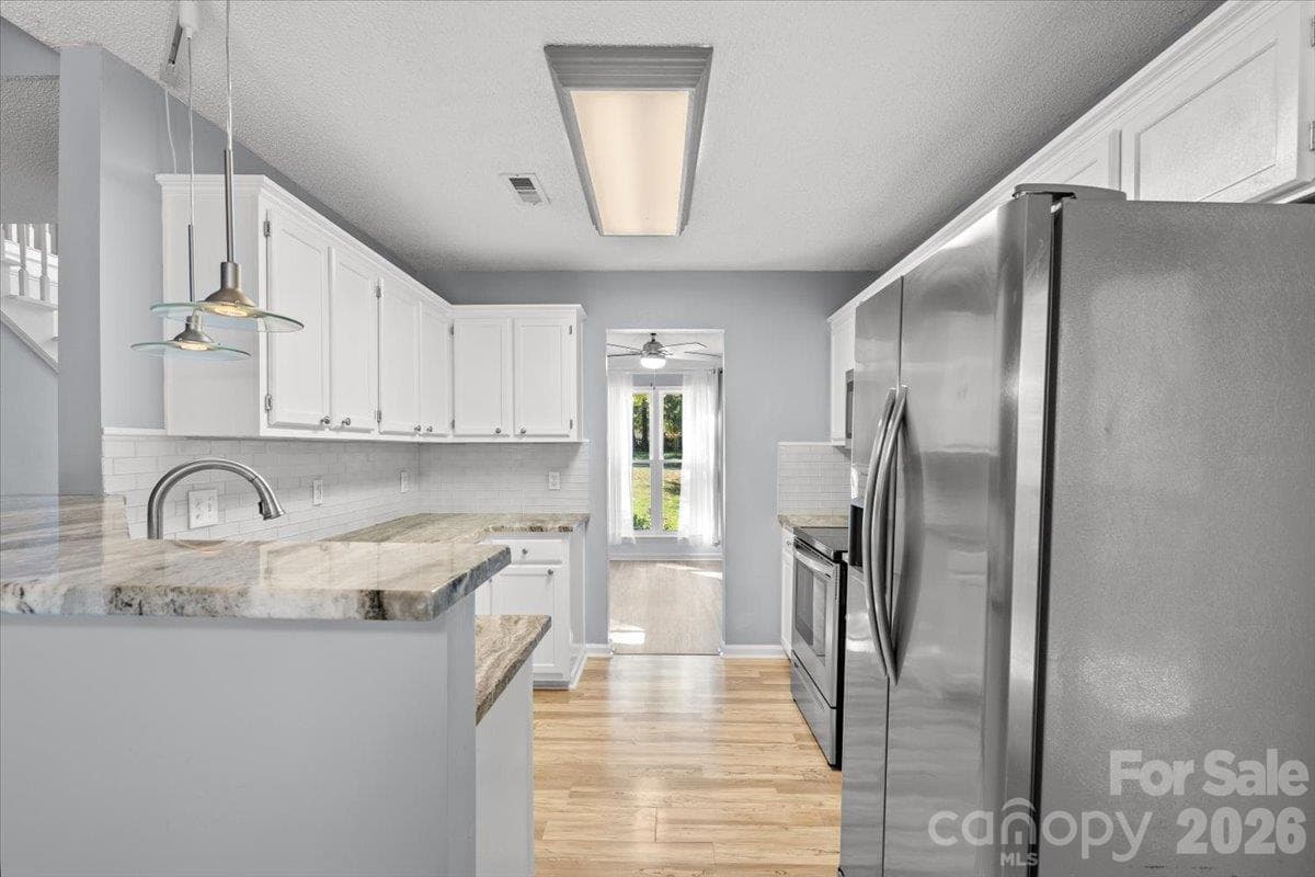 Single Family Residence at 3688 Lake Spring Avenue, Concord, photo 13 of 48