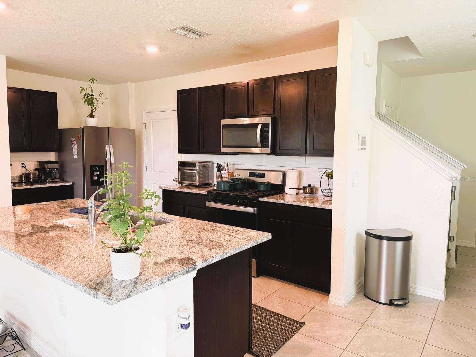 Single Family Residence at 35665 SUNFLOWER HILL DR, ZEPHYRHILLS, photo 5 of 12