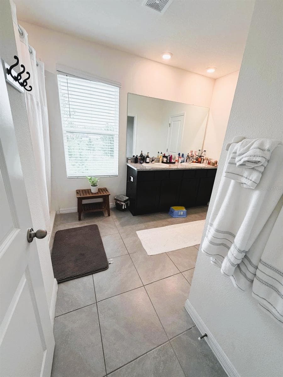 Single Family Residence at 35665 SUNFLOWER HILL DR, ZEPHYRHILLS, photo 11 of 12