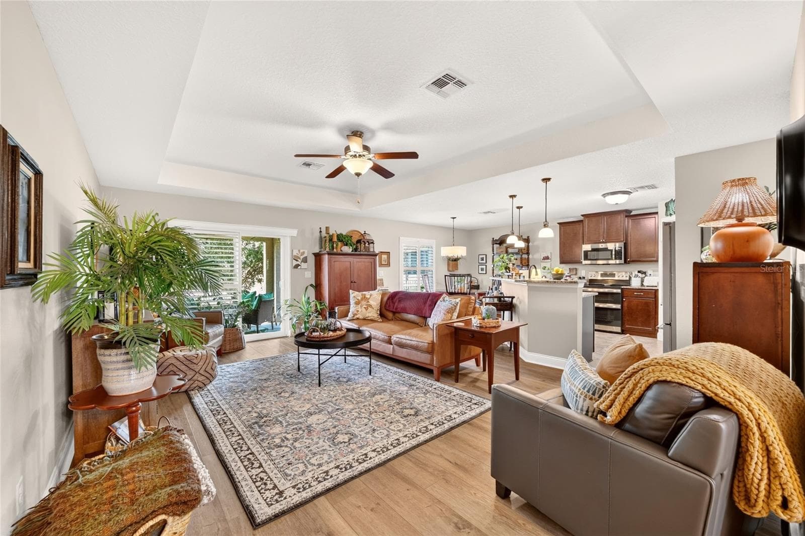 Single Family Residence at 3464 N VONNEGUT PT, BEVERLY HILLS, photo 13 of 58