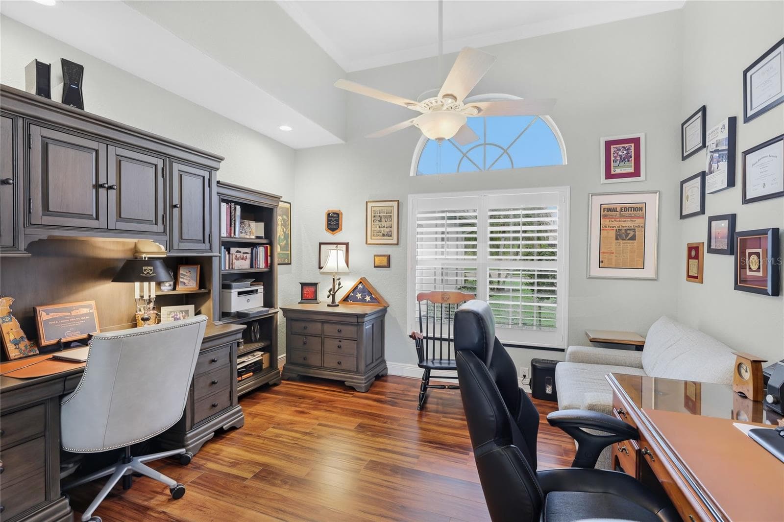 Dedicated office with high ceilings, crown molding, and luxury vinyl plank flooring - 3306 LITTLE COUNTRY RD, PARRISH