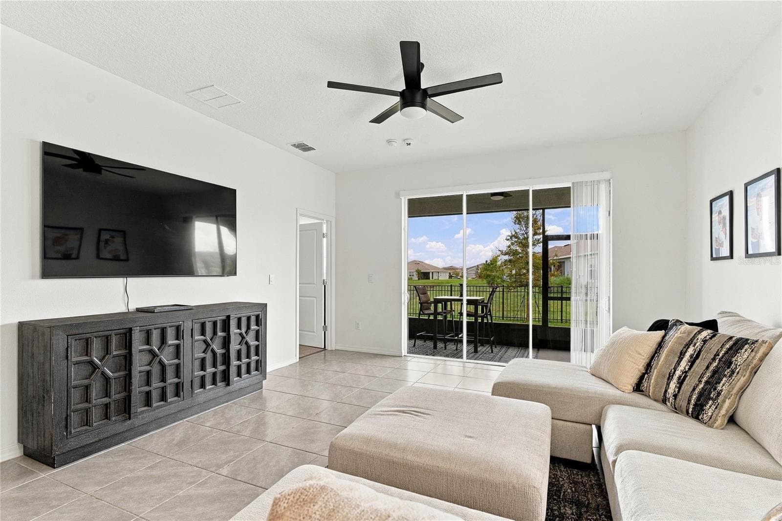 Villa at 8514 BOLD CYPRESS LN, WESLEY CHAPEL, photo 3 of 48