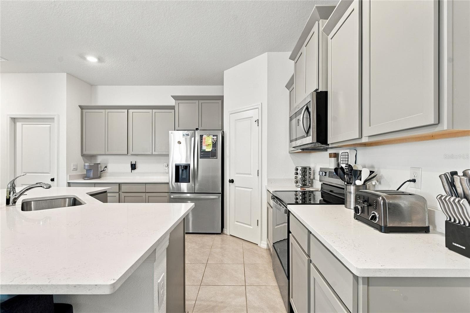 Villa at 8514 BOLD CYPRESS LN, WESLEY CHAPEL, photo 12 of 48