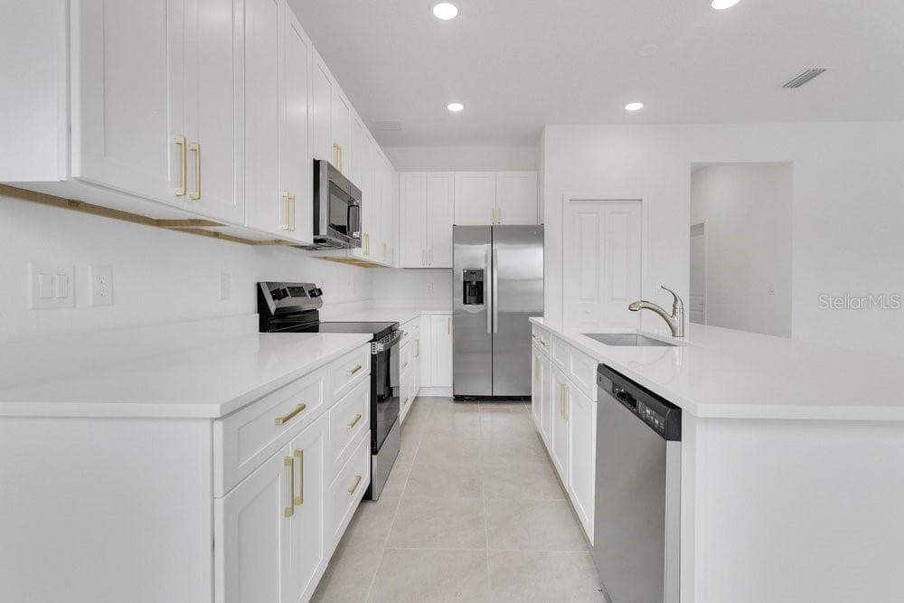 Single Family Residence at 118 ELENA LAVIN CIR, ORLANDO, photo 9 of 30