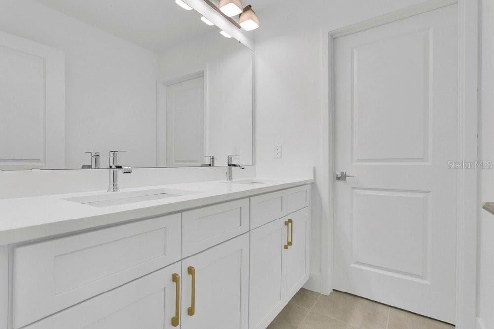 Single Family Residence at 118 ELENA LAVIN CIR, ORLANDO, photo 12 of 30