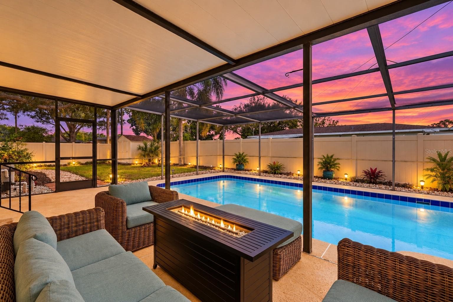 Inviting Pool and Backyard Oasis - 4567 25TH AVE N, ST PETERSBURG