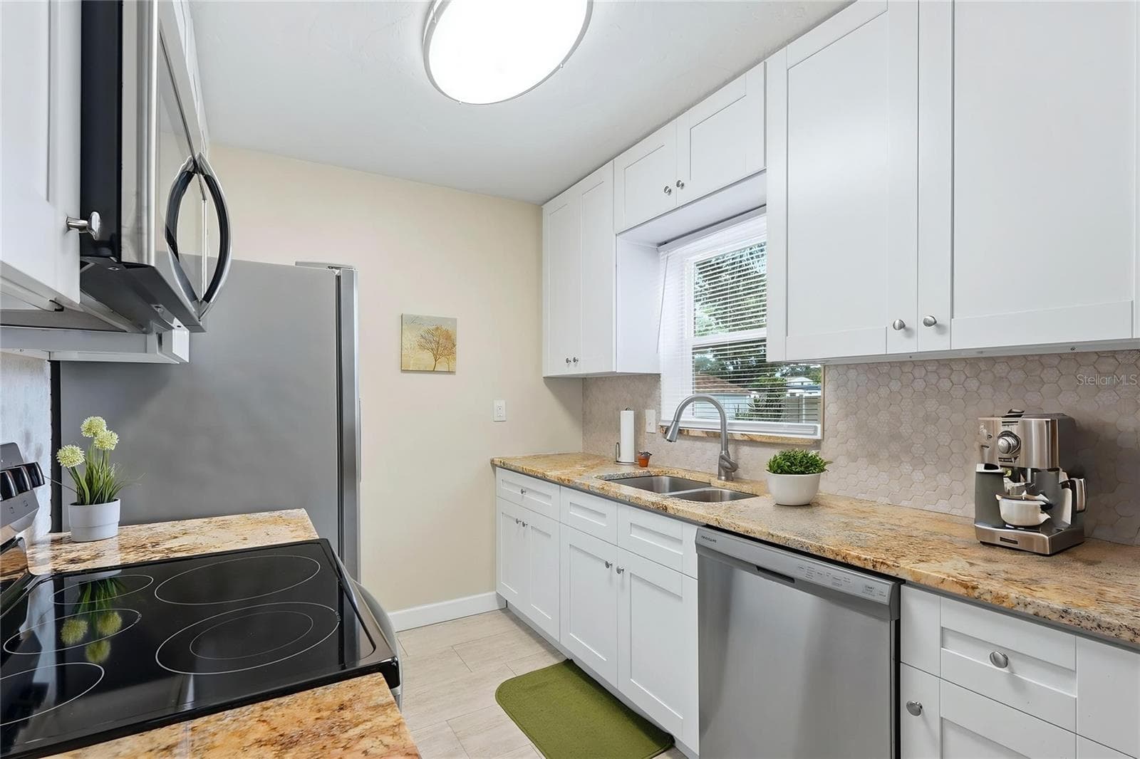 Updated Kitchen with SS Appliances - 4567 25TH AVE N, ST PETERSBURG