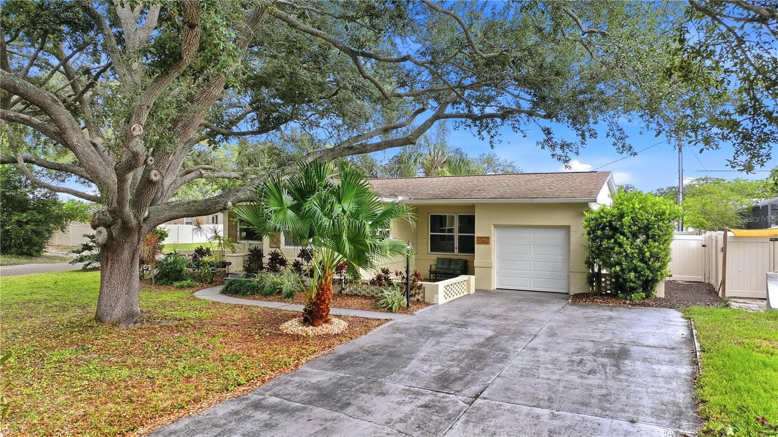 double car driveway for off street parking - 4567 25TH AVE N, ST PETERSBURG