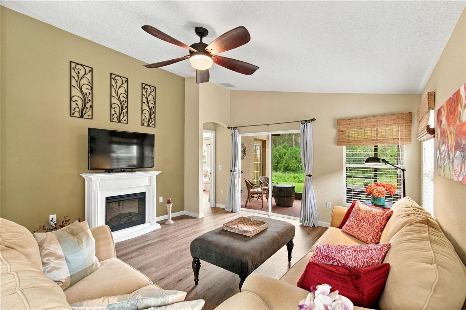 Single Family Residence at 516 GRAND CANAL DR, POINCIANA, photo 4 of 54