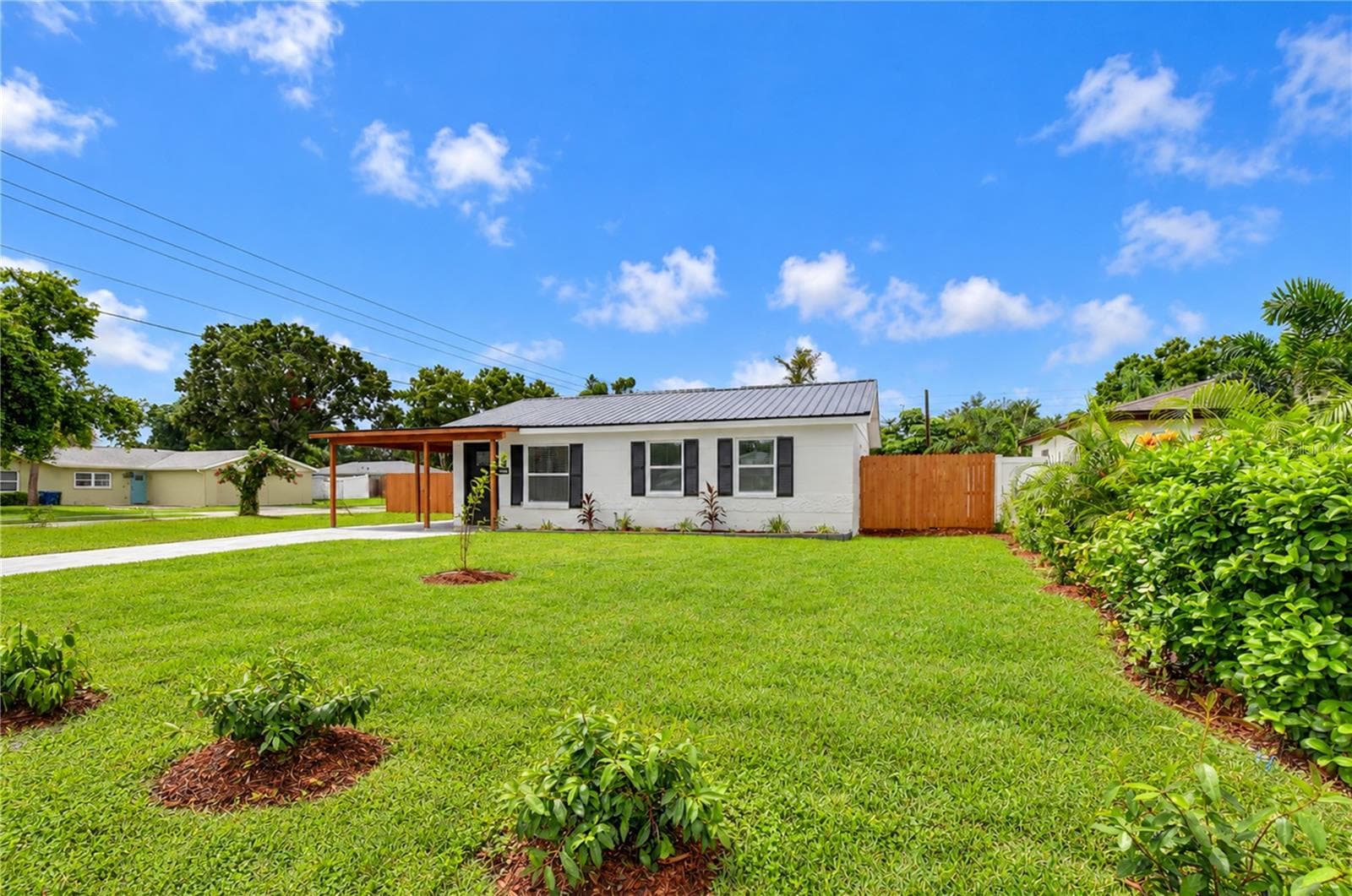 Single Family Residence at 4000 W WALLACE AVE, TAMPA, photo 6 of 54