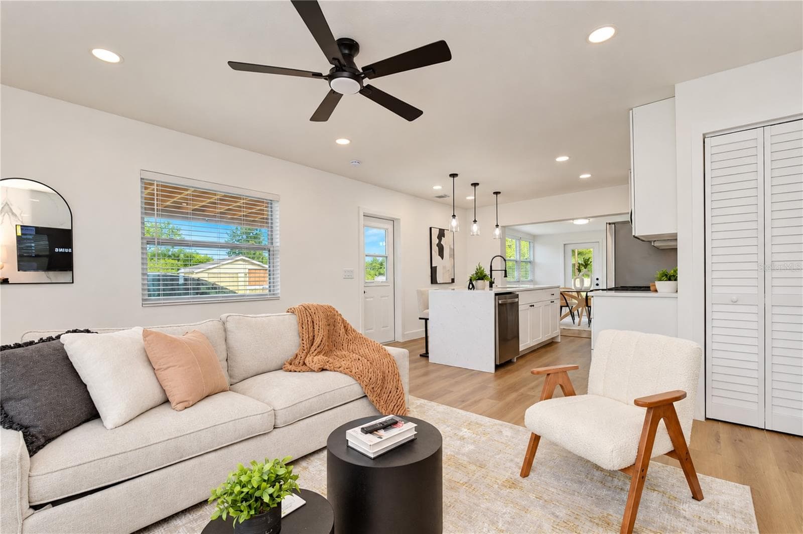 Single Family Residence at 4000 W WALLACE AVE, TAMPA, photo 14 of 54