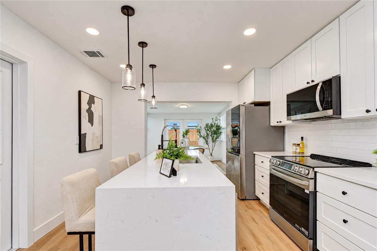 Single Family Residence at 4000 W WALLACE AVE, TAMPA, photo 17 of 54