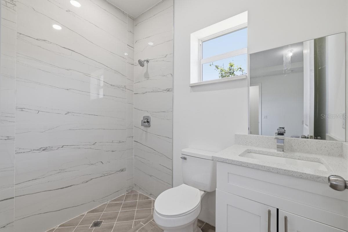 Triplex at 191 ROTONDA BLVD W, PLACIDA, photo 14 of 16
