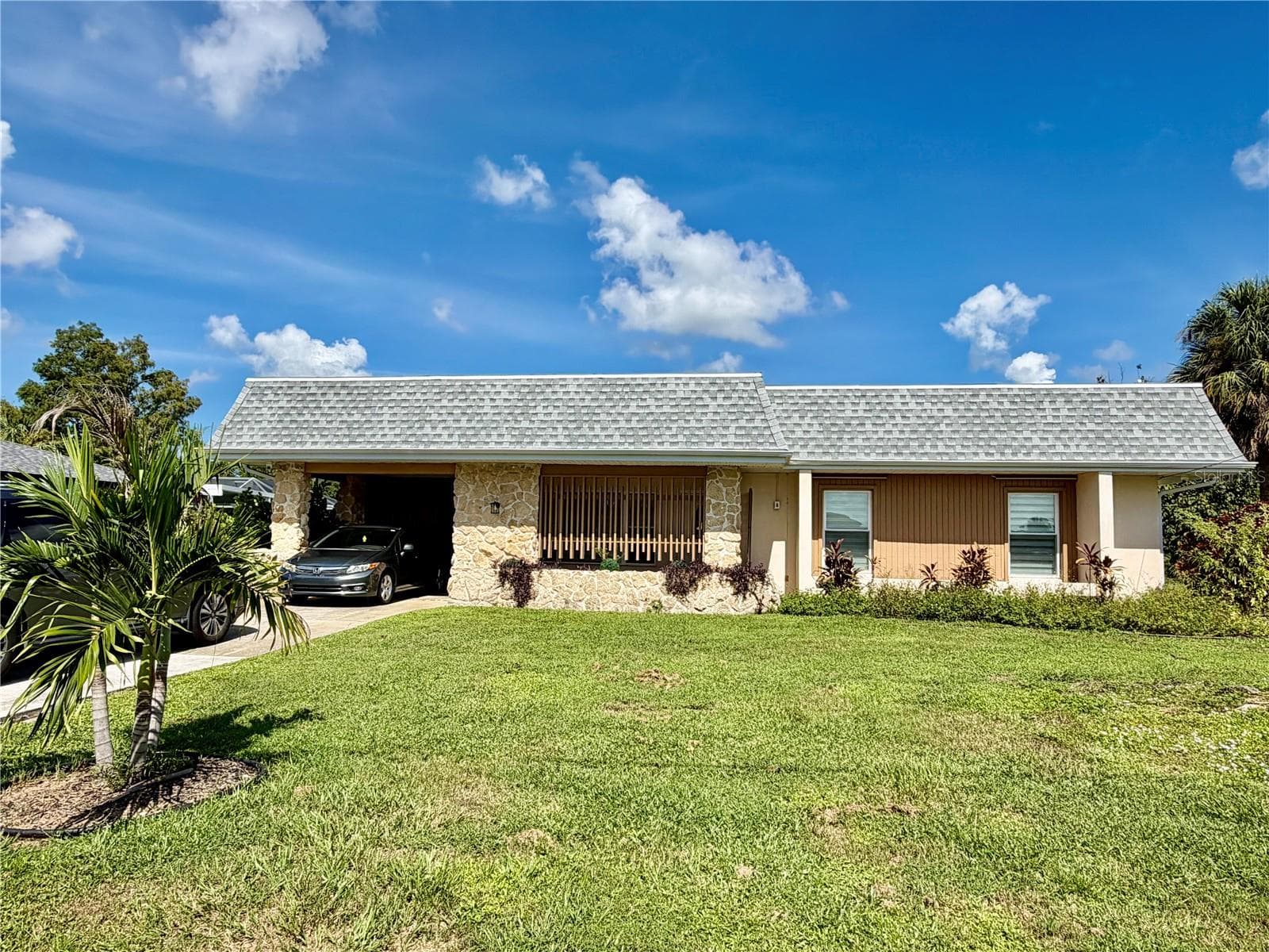 1385 HARMONY DR
