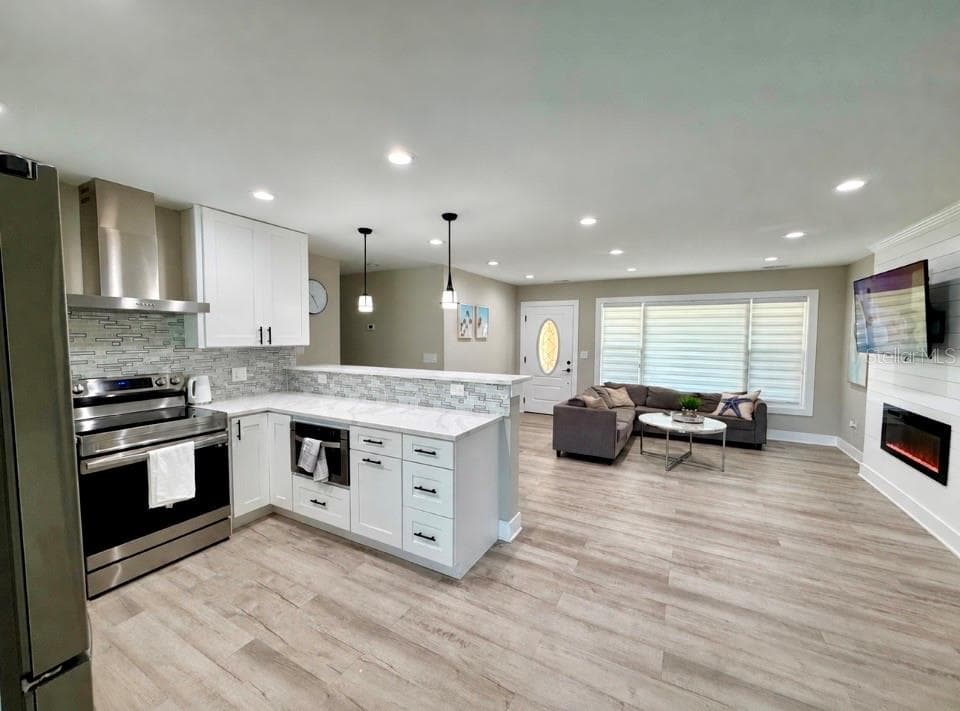Single Family Residence at 1385 HARMONY DR, PORT CHARLOTTE, photo 4 of 21