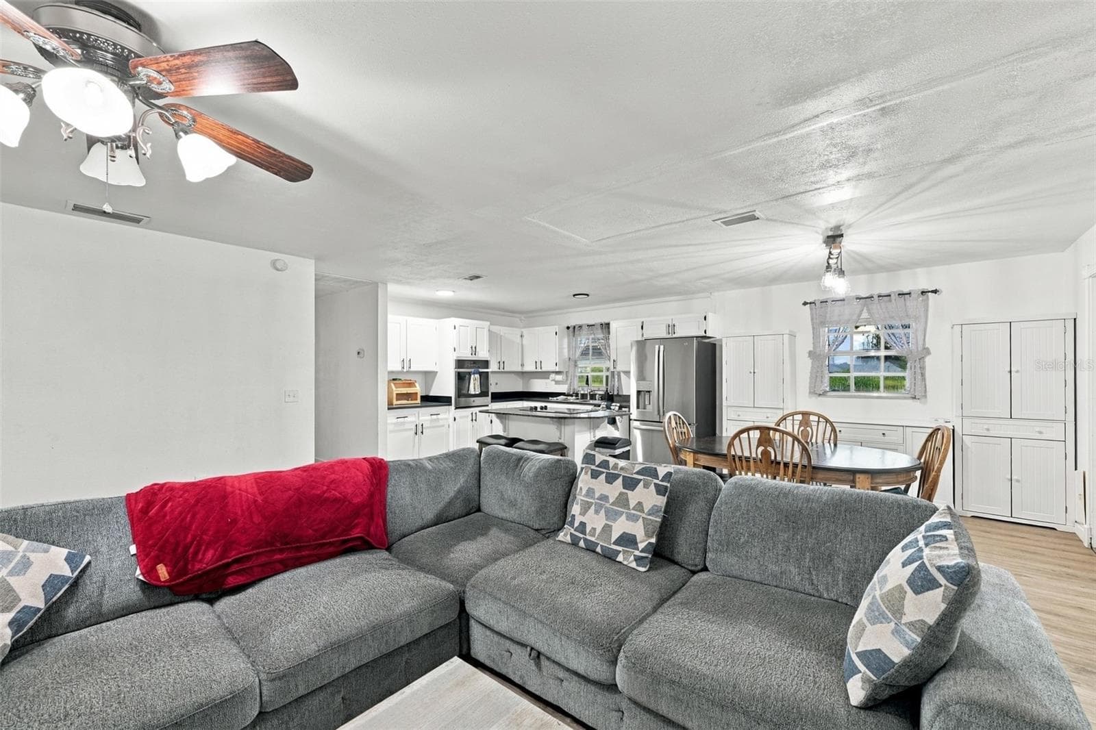 Single Family Residence at 9124 CAREY RD, LITHIA, photo 8 of 60