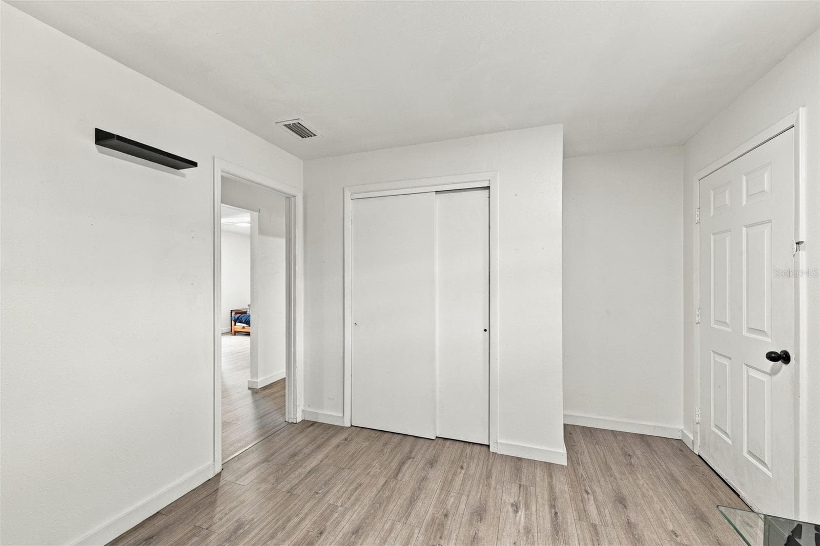 Single Family Residence at 9124 CAREY RD, LITHIA, photo 18 of 60