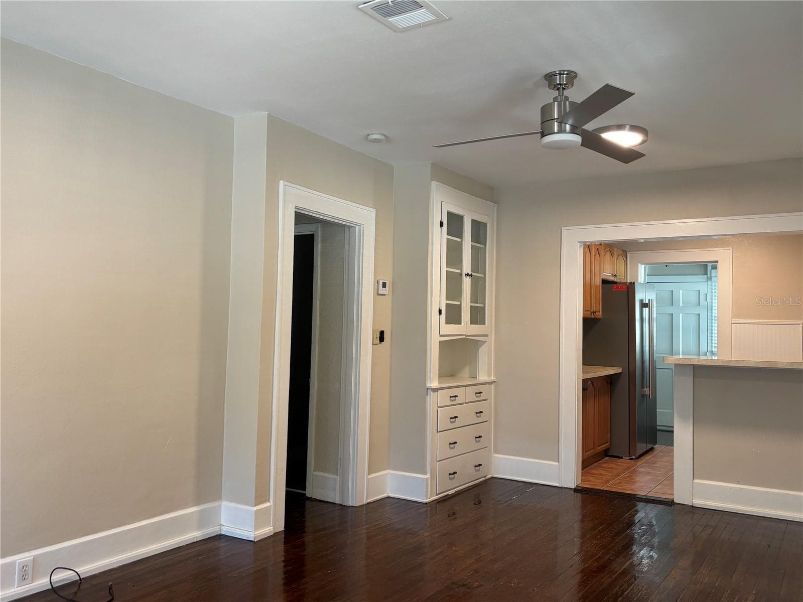 Single Family Residence at 833 11TH AVE N, ST PETERSBURG, photo 5 of 32