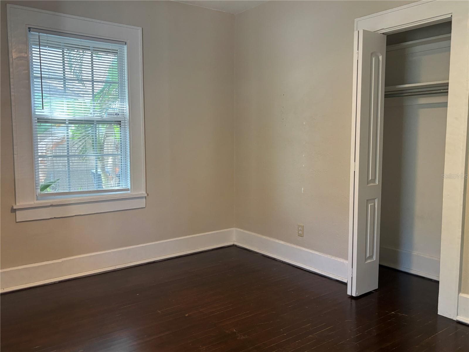 Single Family Residence at 833 11TH AVE N, ST PETERSBURG, photo 10 of 32
