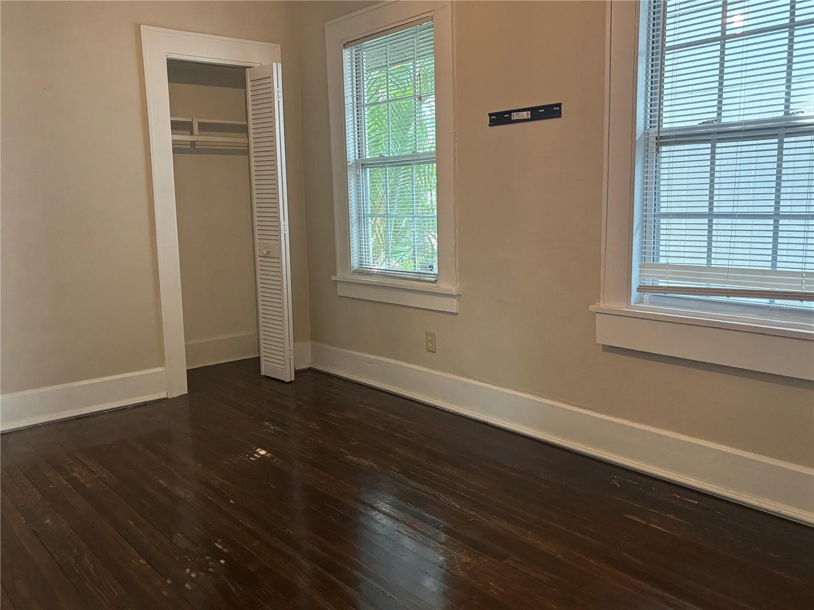 Single Family Residence at 833 11TH AVE N, ST PETERSBURG, photo 12 of 32