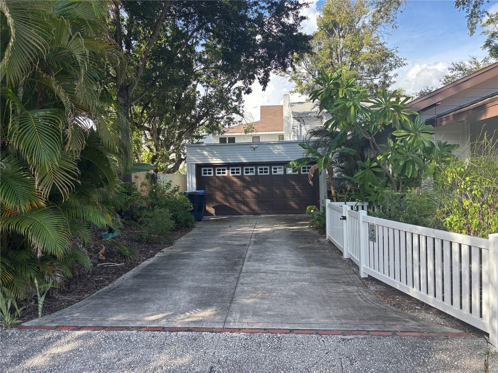 Single Family Residence at 833 11TH AVE N, ST PETERSBURG, photo 19 of 32