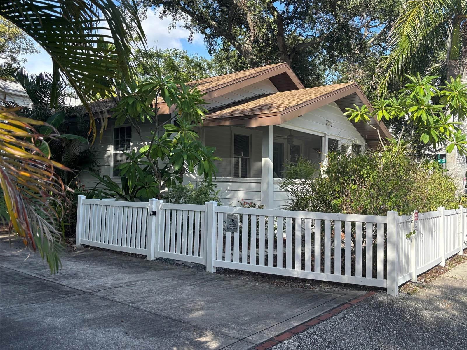 Single Family Residence at 833 11TH AVE N, ST PETERSBURG, photo 30 of 32