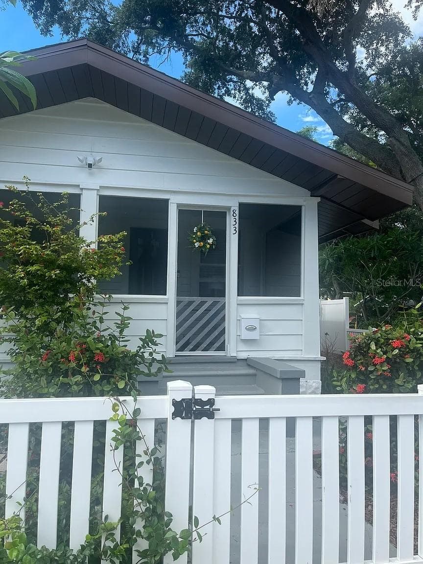 Single Family Residence at 833 11TH AVE N, ST PETERSBURG, photo 32 of 32